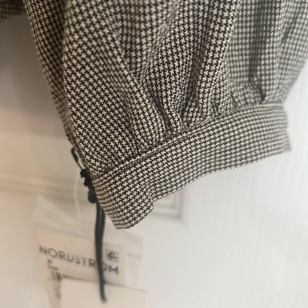 NWT Treasure & Bond Long Sleeve Blouse - Picture 7 of 13